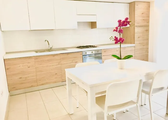 Nuovissimo Piano Terra A Due Passi Dal Mare 切尔维亚