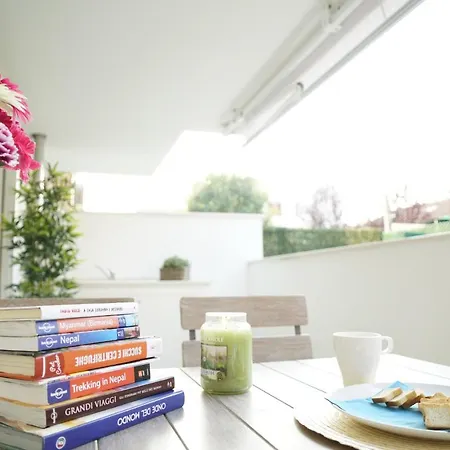 Nuovissimo Piano Terra A Due Passi Dal Mare チェルヴィア